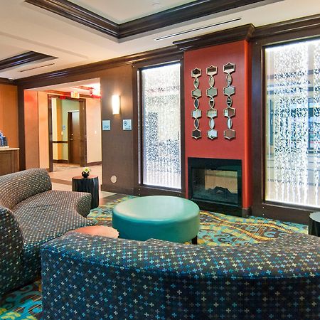 Holiday Inn Express & Suites San Antonio Frost Bank Center By Ihg Extérieur photo