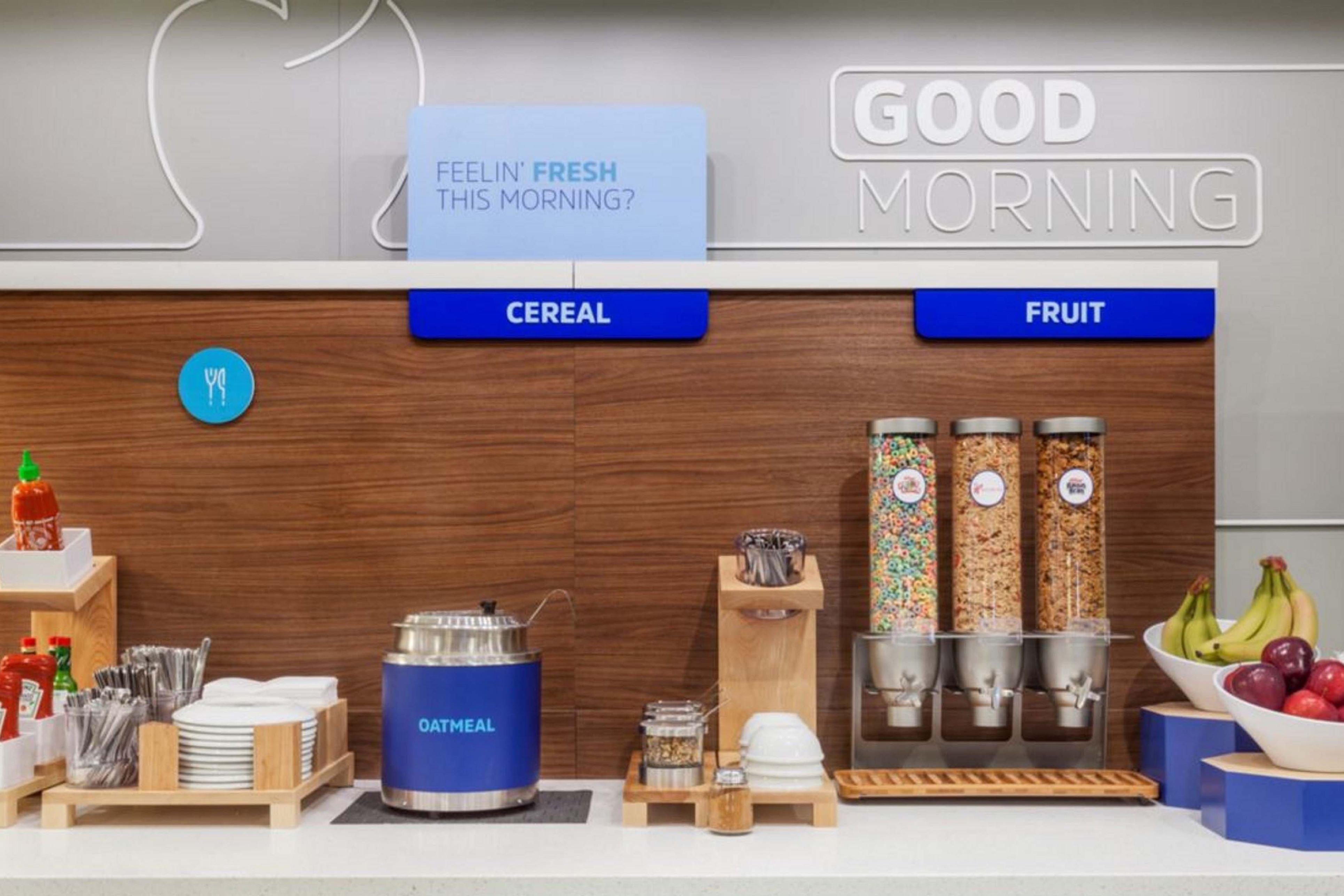 Holiday Inn Express & Suites San Antonio Frost Bank Center By Ihg Extérieur photo