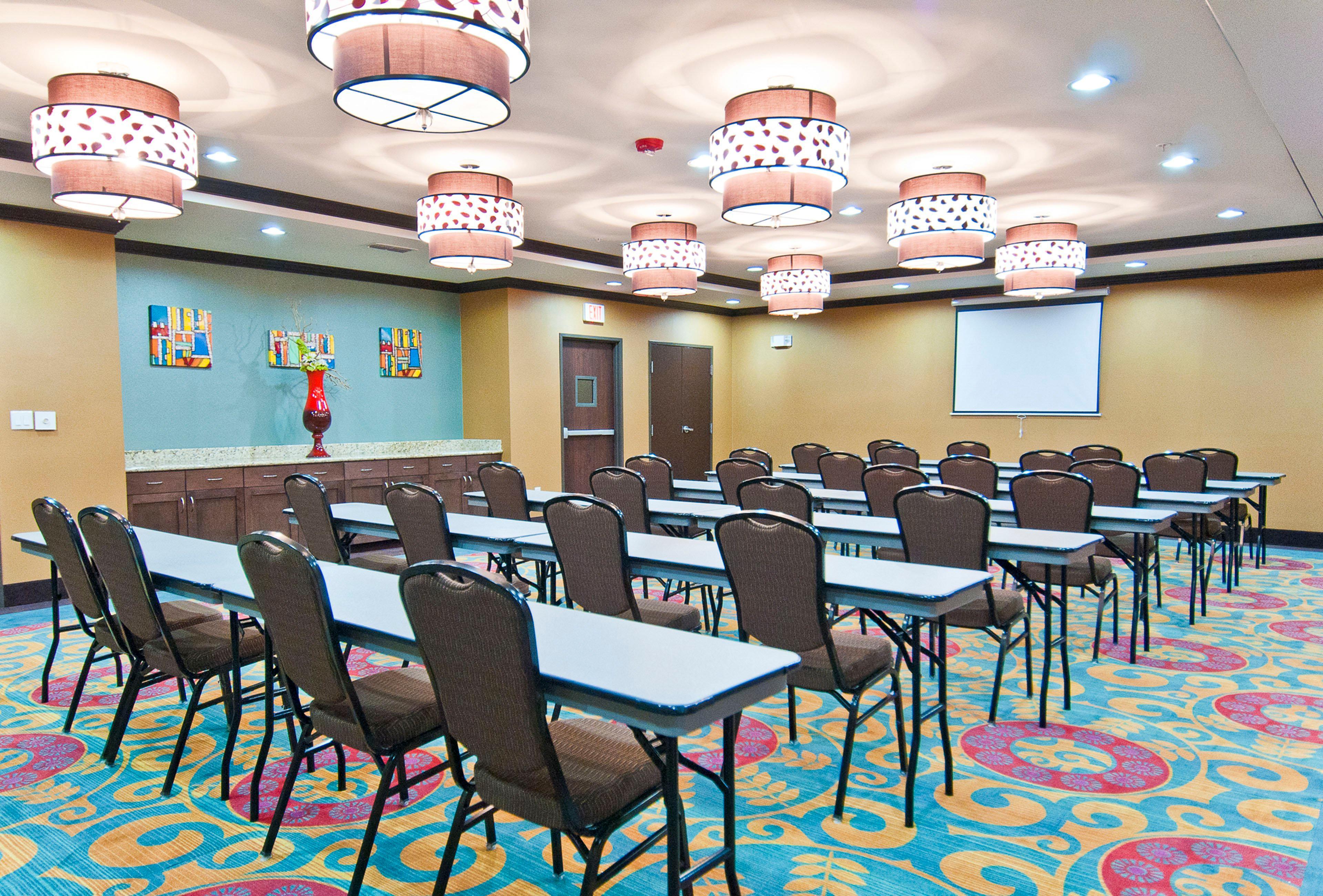 Holiday Inn Express & Suites San Antonio Frost Bank Center By Ihg Extérieur photo
