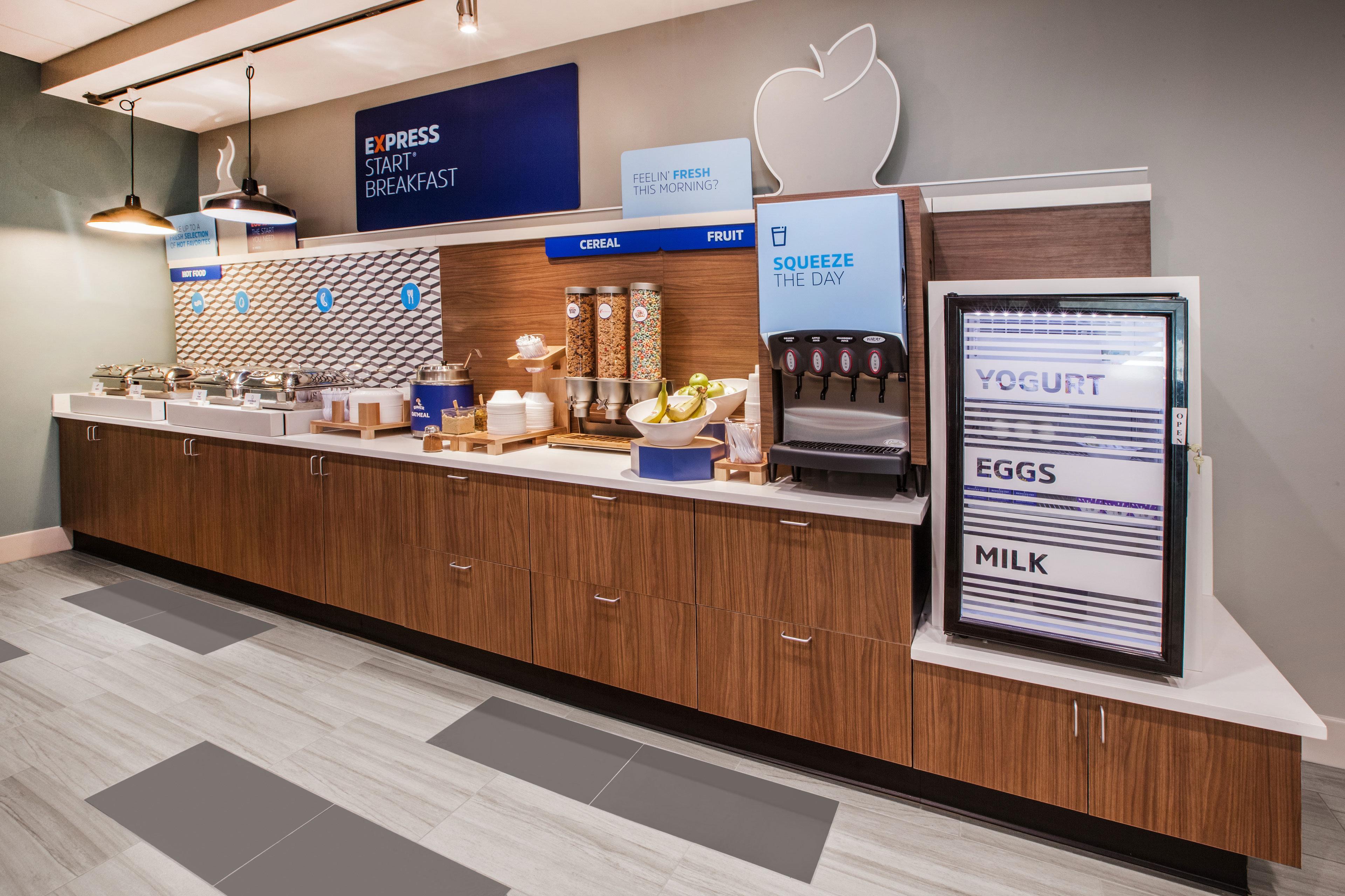 Holiday Inn Express & Suites San Antonio Frost Bank Center By Ihg Extérieur photo