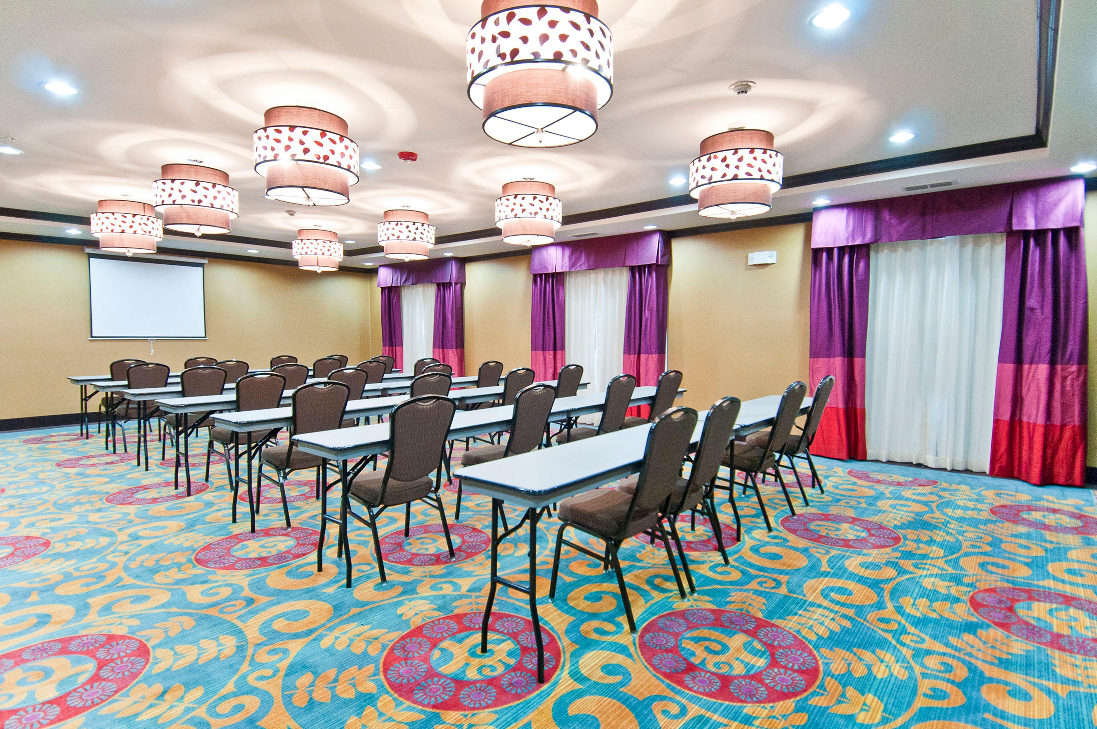 Holiday Inn Express & Suites San Antonio Frost Bank Center By Ihg Extérieur photo