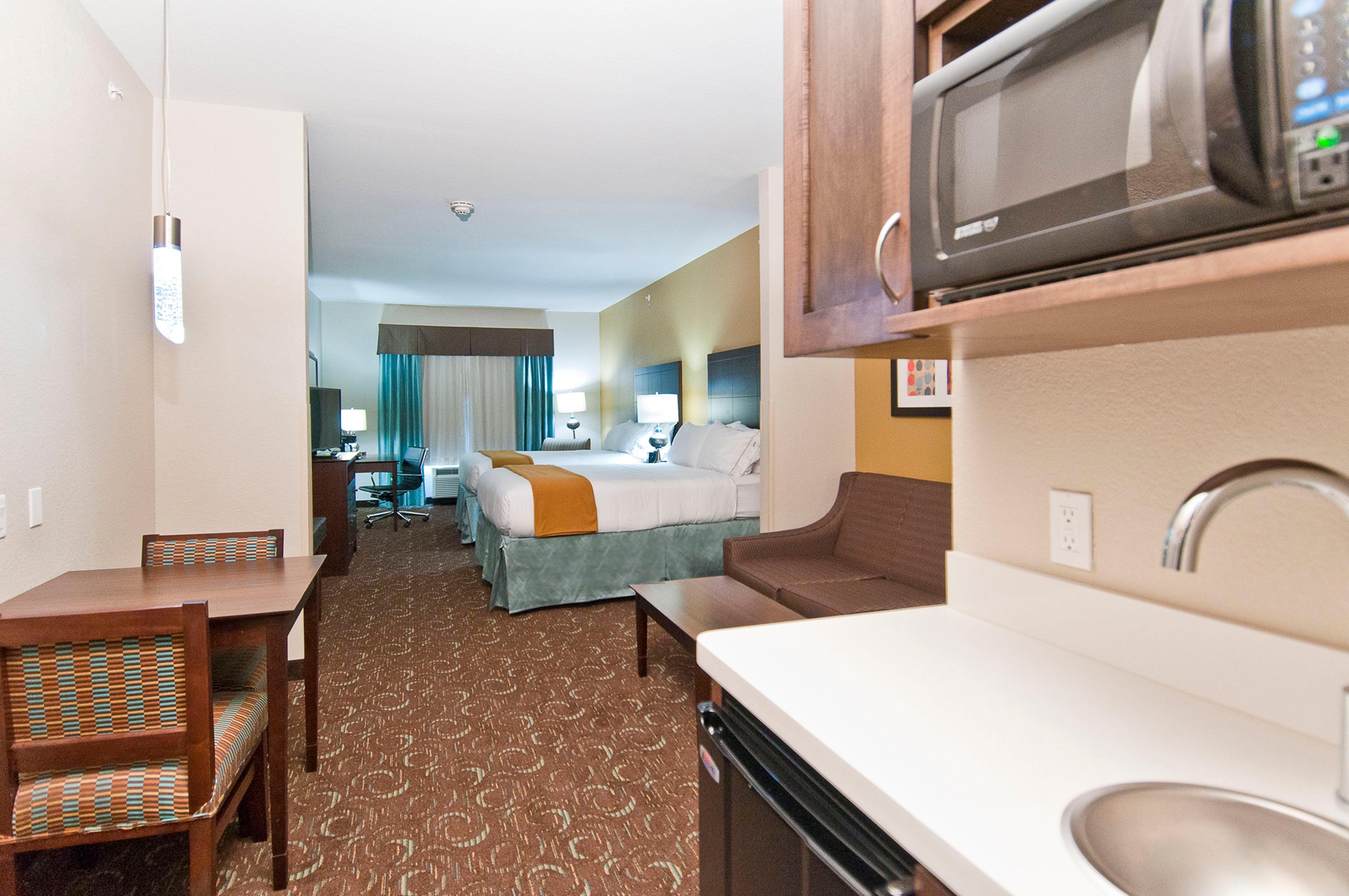 Holiday Inn Express & Suites San Antonio Frost Bank Center By Ihg Extérieur photo