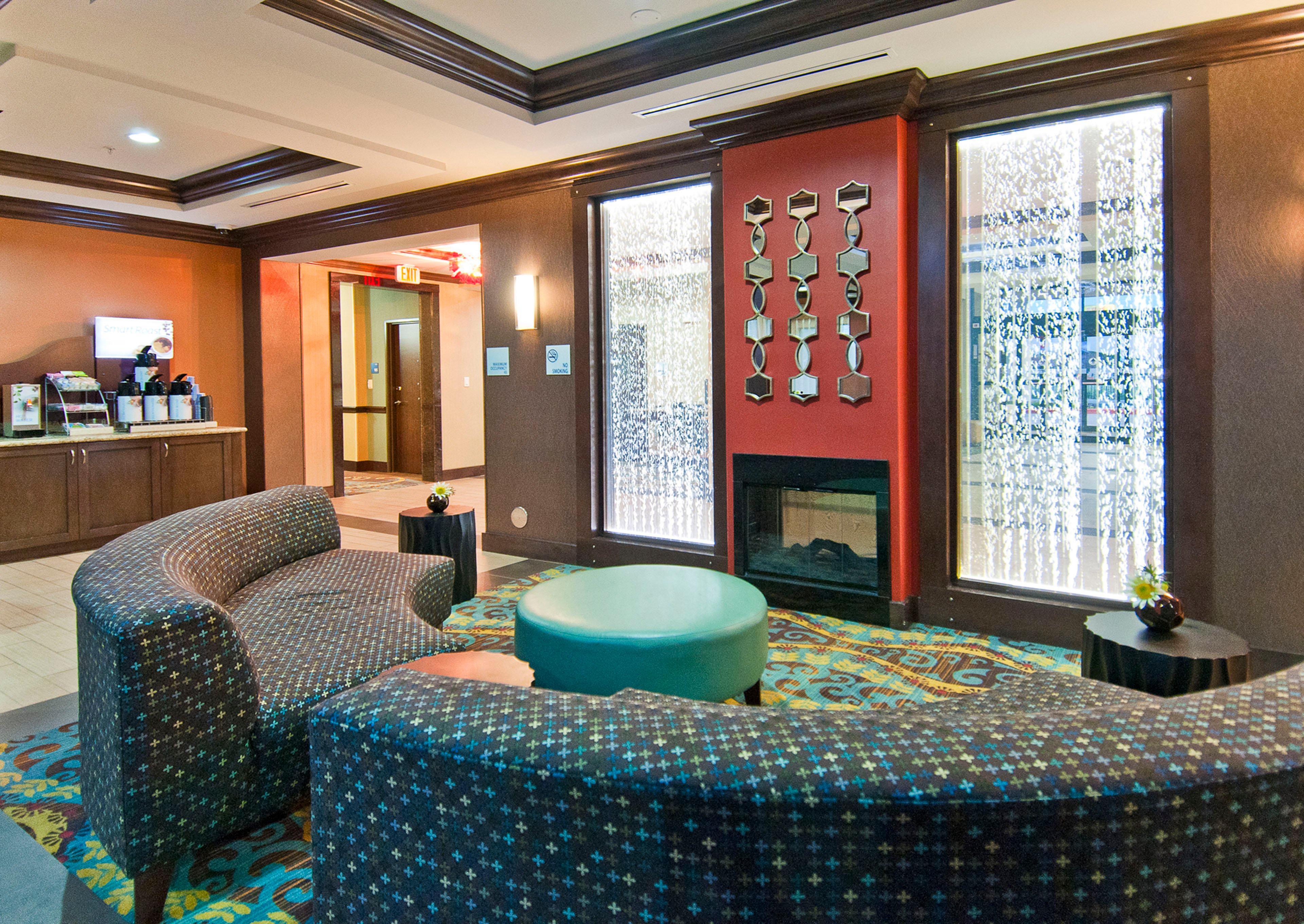 Holiday Inn Express & Suites San Antonio Frost Bank Center By Ihg Extérieur photo